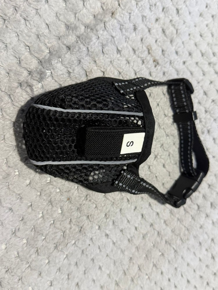 Black Mesh Dog Muzzle Size S Adjustable Barking Biting Chewing Training PET