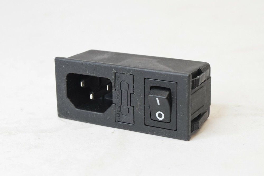 Qualtek IEC Power Jack Switch Input Module Fused Panel Mount IEC320 120v 250v 6A