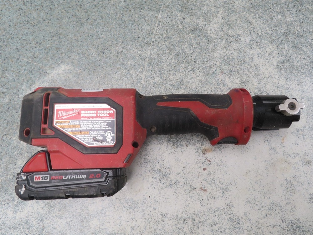 Milwaukee 2674-20 Short Throw Press Tool 1/2” PEX Crimp & Battery