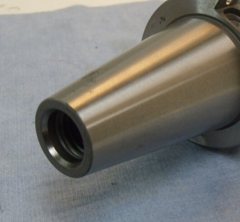 Command C4E4-0875 .875" Bore Dia 4" Projection CAT-40 Toolholder