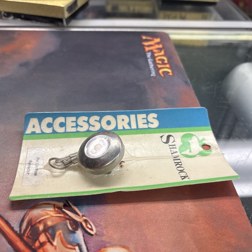 Shamrock Pin On Reel Retractor
