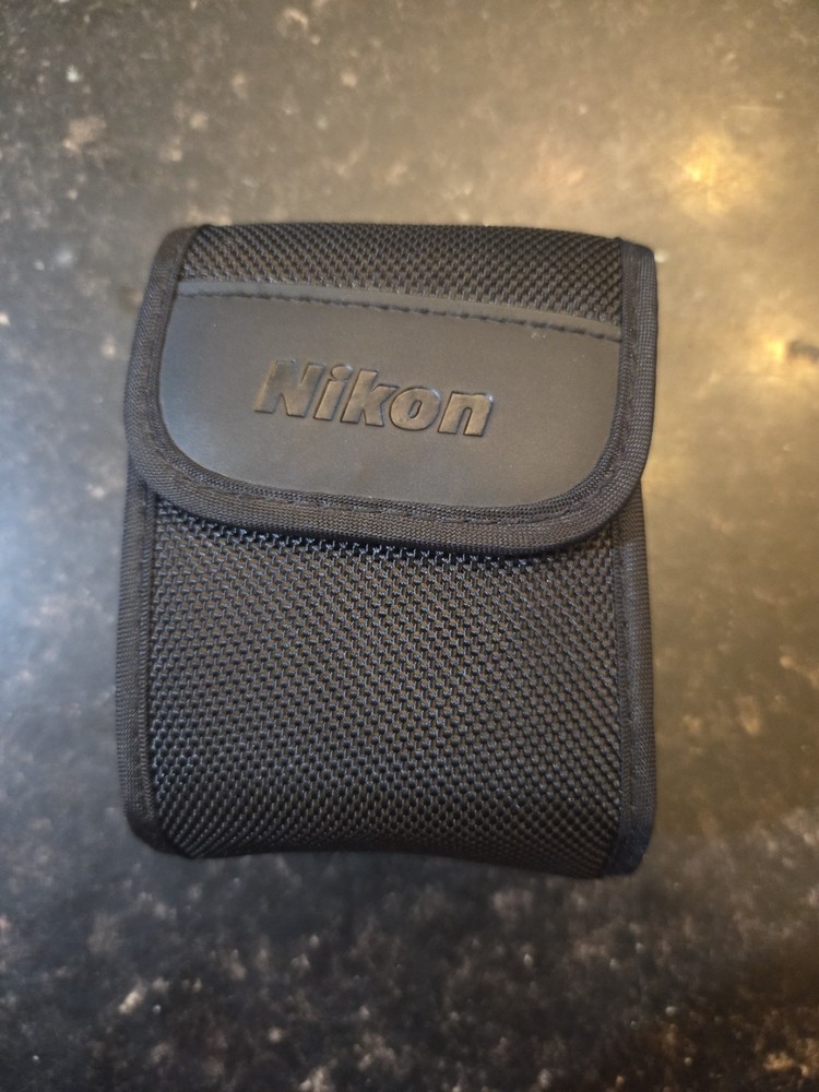 Nikon Coolshot 20i Range Finder W/case