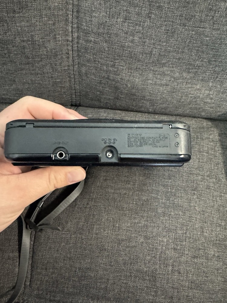 Sony D-2 Discman CD Player - Tested Works