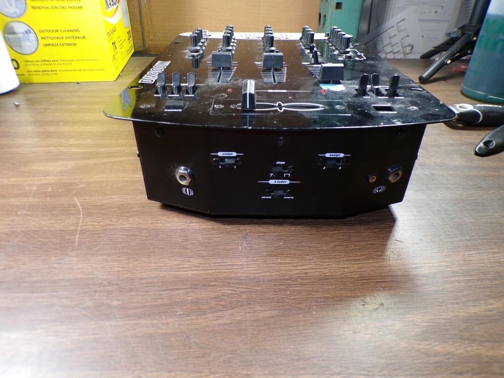 Numark DM3001X - Mixer Missing buttons