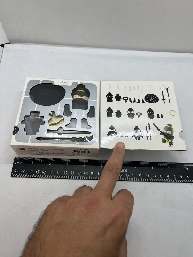 Bone Flash Memory USB Stick 8GB Kung Fu Master Driver DIY