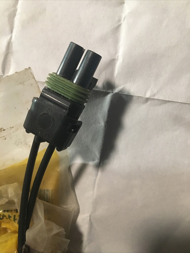 John Deere Original Equipment Sensor #AH116104