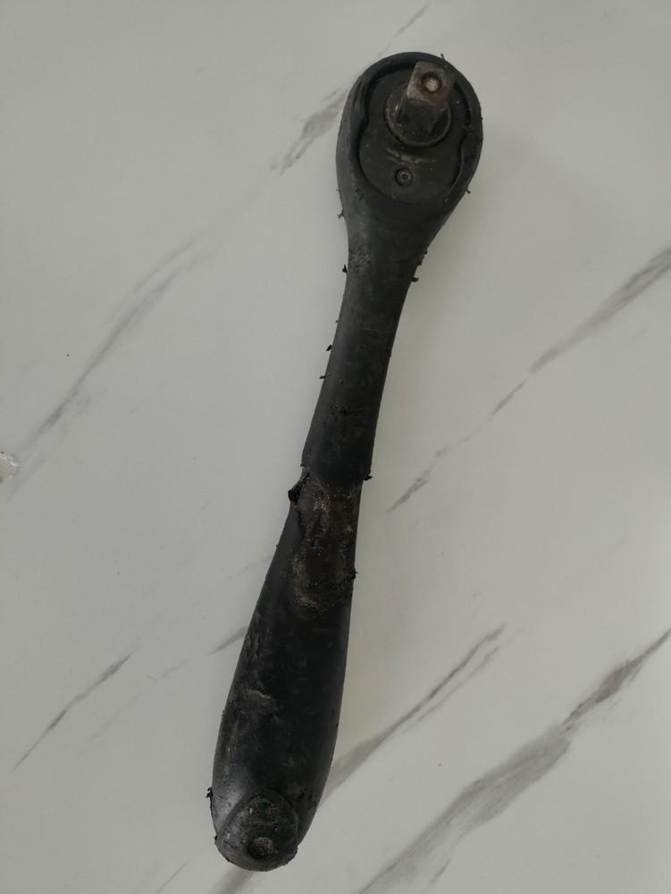 Ratchet Socket Wrench Quick Release Button USED Dirty Rubber Coating 🔥