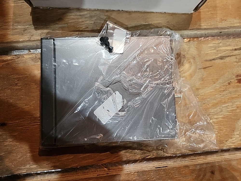 Pelco CM9700MDD-EVS Matrix Digital Decoder Endura User Manual in Box Used