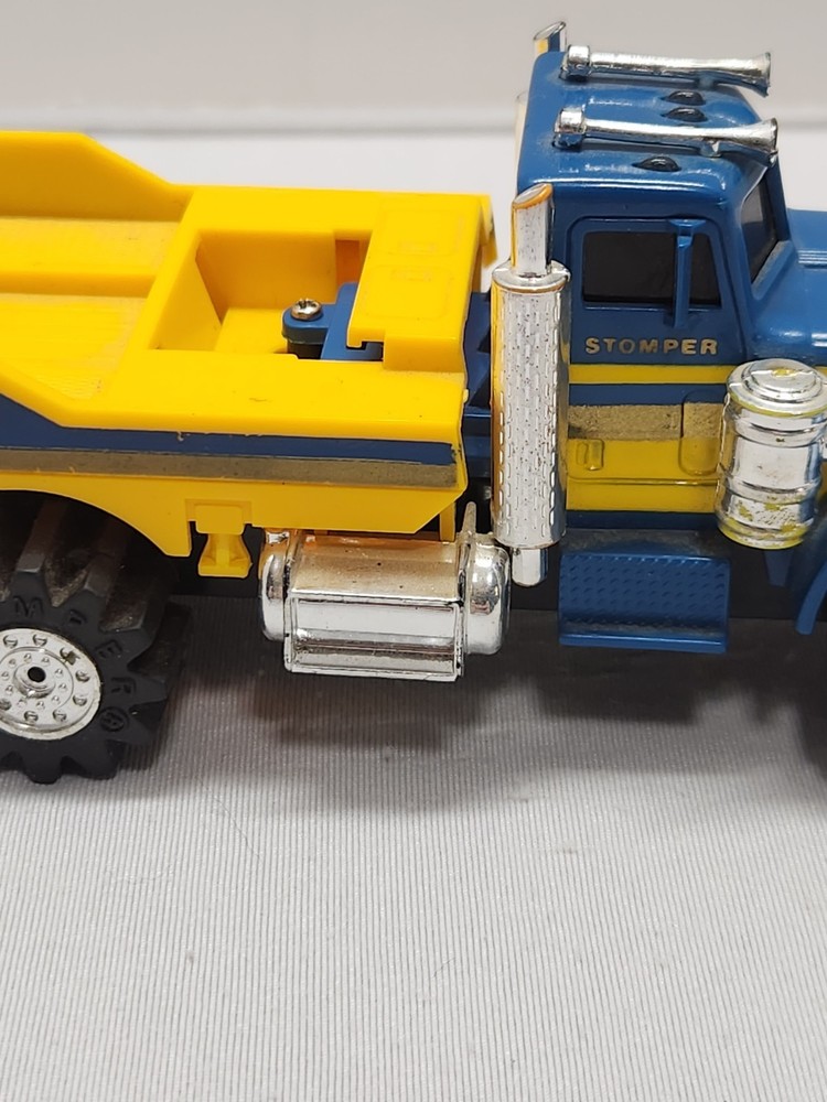 Stomper 4x4 Blue Yellow 24 Hour Towing