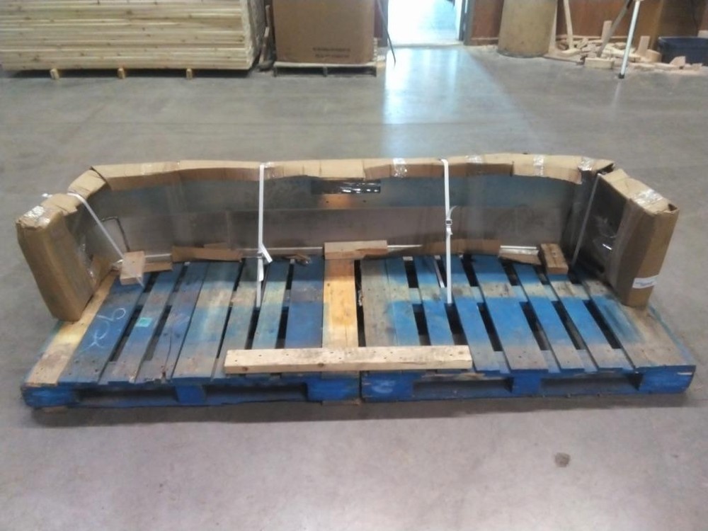 Freightliner FLD120 Bumper Assembly, Front