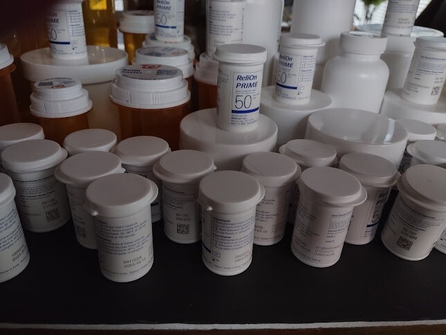 Miscellaneous plastic craft or storage containers