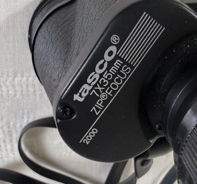 Tasco 7x35 Zip Focus Binoculars Model 2000 With Strap
