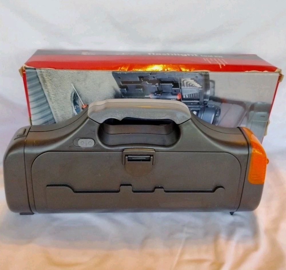 Emergency Flashlight Tool Kit Spotlight Flashing Hazard Lights Car Travel Kit