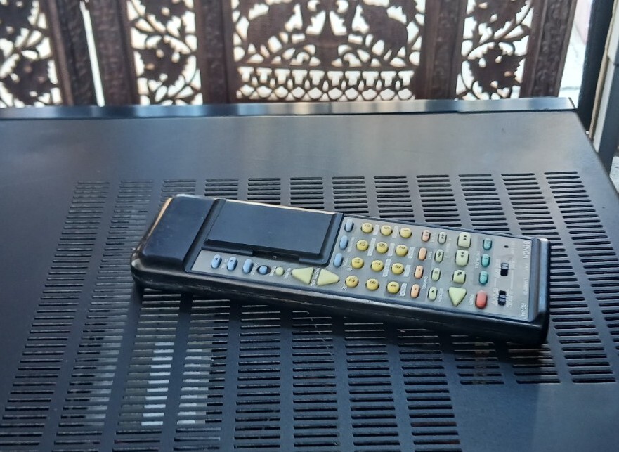 Denon surround receiver AVR-3300