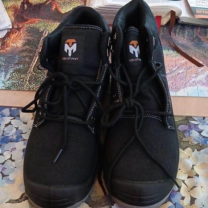 Tomitany Black Industrial Work Boots Rugged Sole