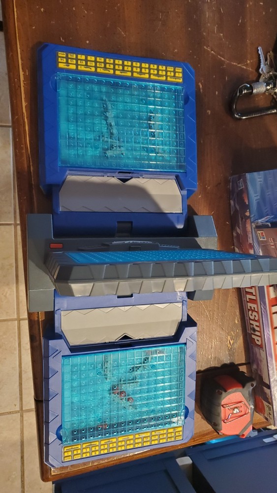 2000 MB Electronic Advanced Mission Battleship Game