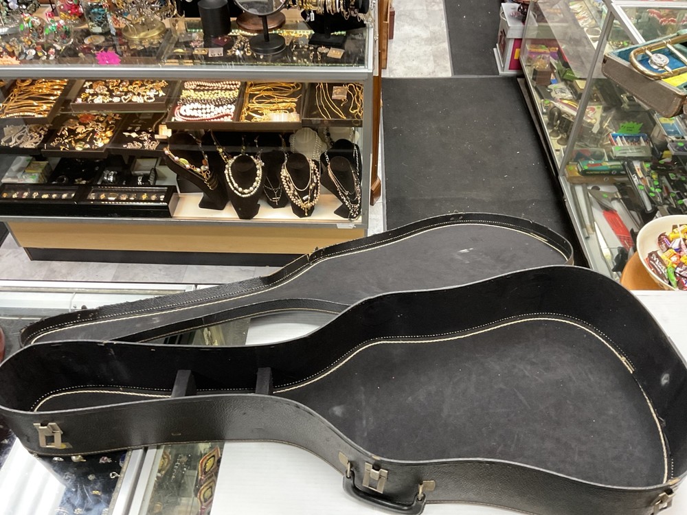 madeira C-60 classical acoustic guitar