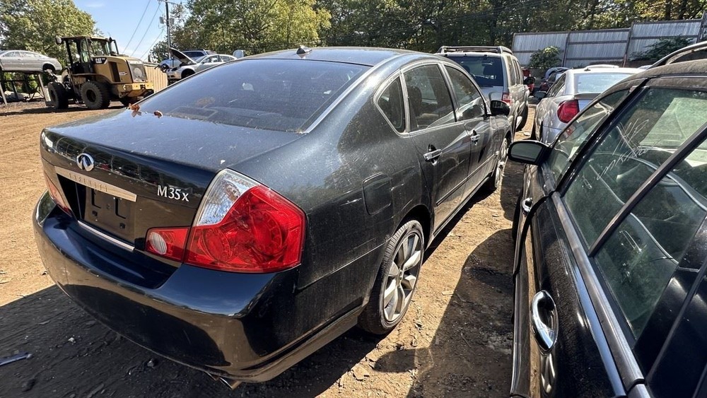 2006 M35 Third Brake Light OEM