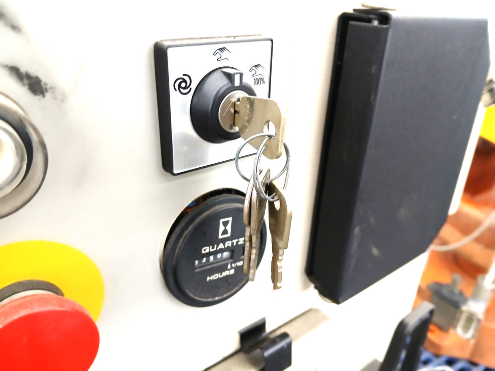 ABB ROBOTICS PALENTIZING ROBOT ARM IRB2400 W/CONTROLLER S-721 68