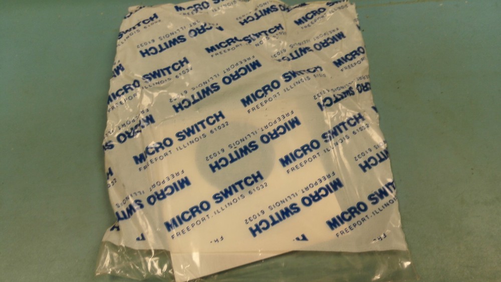 PTNTOO MICROSWITCH PTNT00 SWITCH PLATE FOR CONTROL BUTTON OR LAMP , HONEYWELL