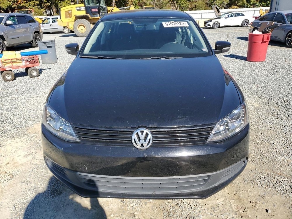 JETTA 2011 Glove Box 4889401