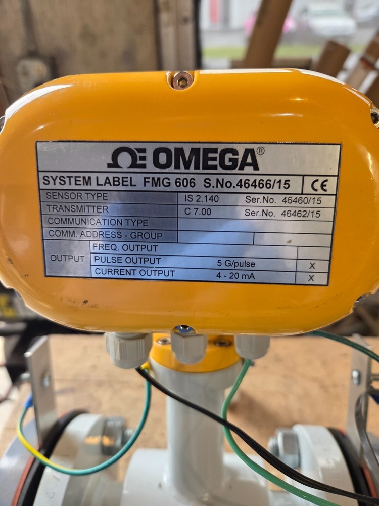 Omega FMG 606 liquid flow meter