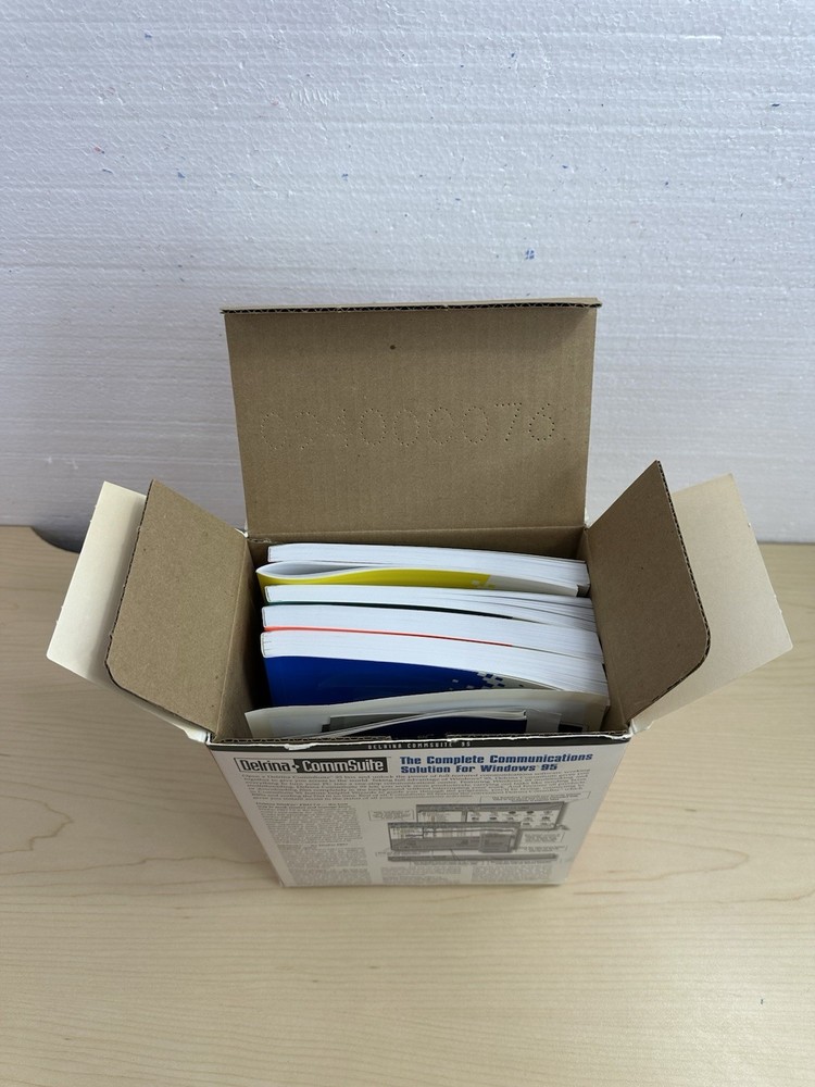 Delrina Commsuite The Complete Communications Solution For Windows 95 Used