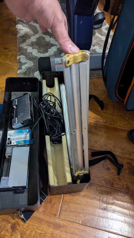 Lowel Light System with Case, Stand and Umbrella