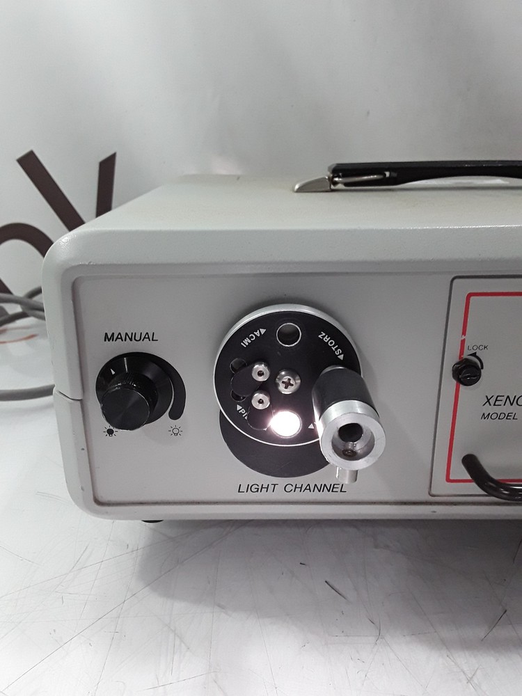 Luxtec 9300 Xenon Series 9000 Light Source