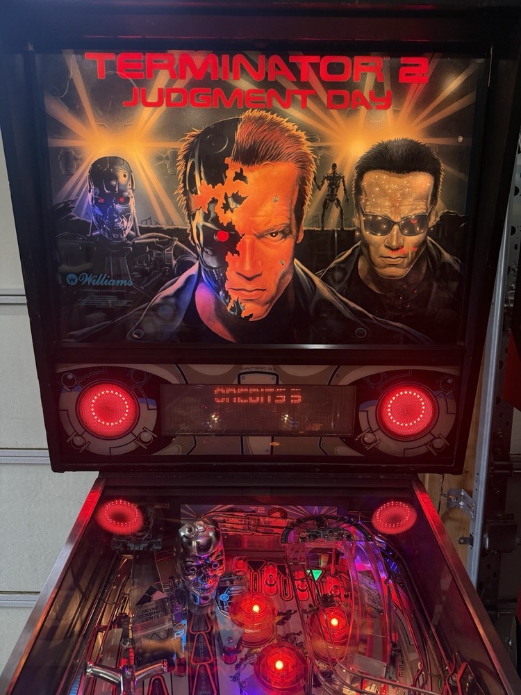 Terminator 2 Judgment Day Pinball Machine Lighted LED Williams MODS