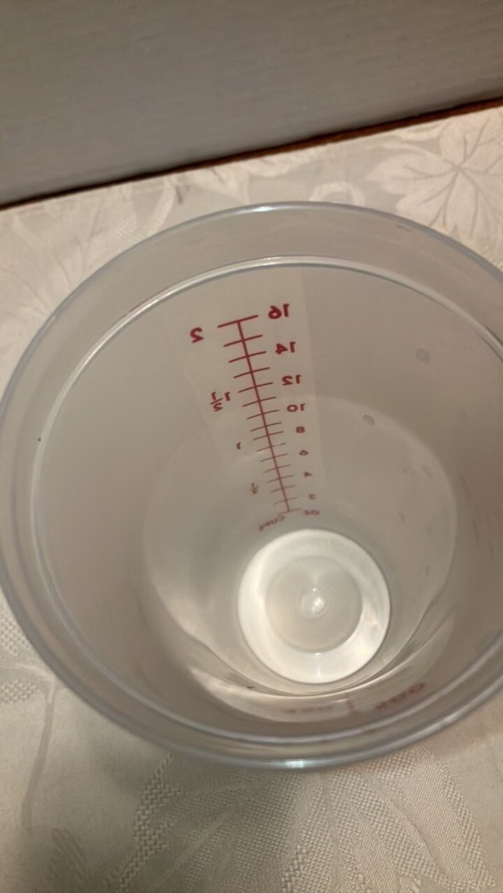 Vintage Tupperware Red Lid 2 Cup Quick Shake Excellent Condition