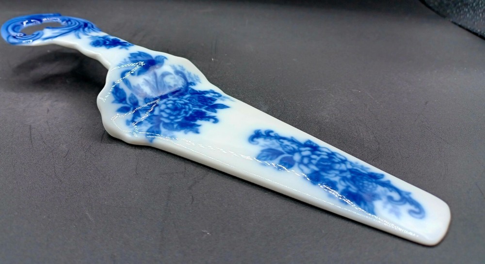 Vintage Flow Blue Handled Cake / Pike Server
