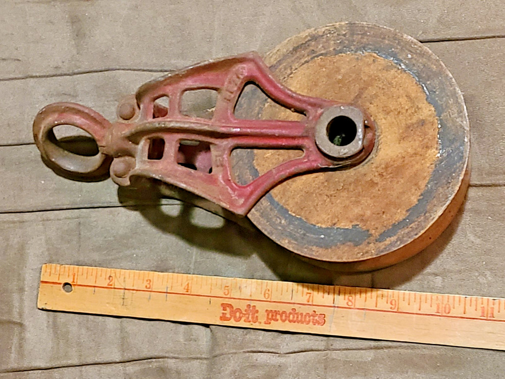 Wood Wheel Pulley with Cast Iron Frame