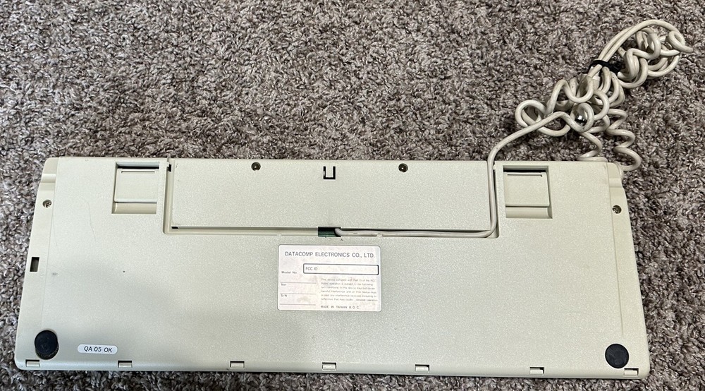 Datacomp Electronics Vintage Keyboard DFK121A08