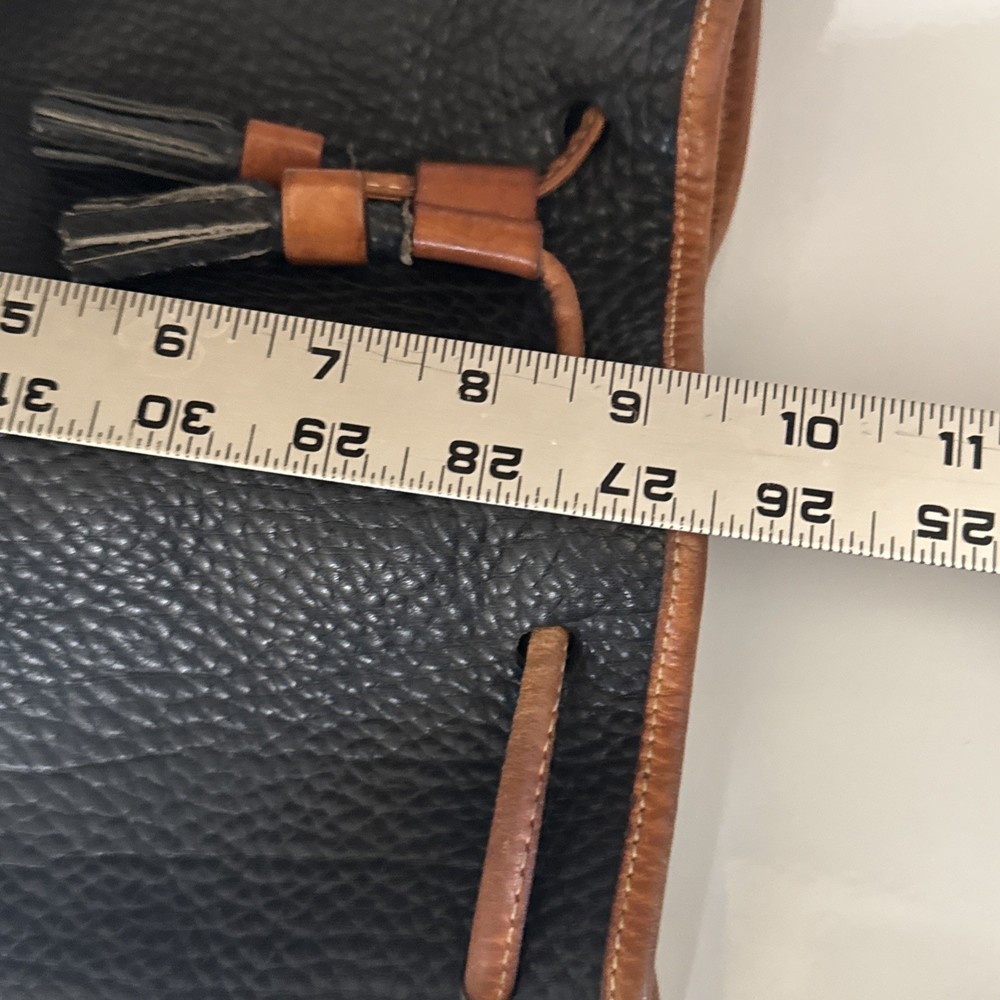 Dooney & Bourke Gorgeous Drawstring Shoulder Bag - Stylish and Authentic