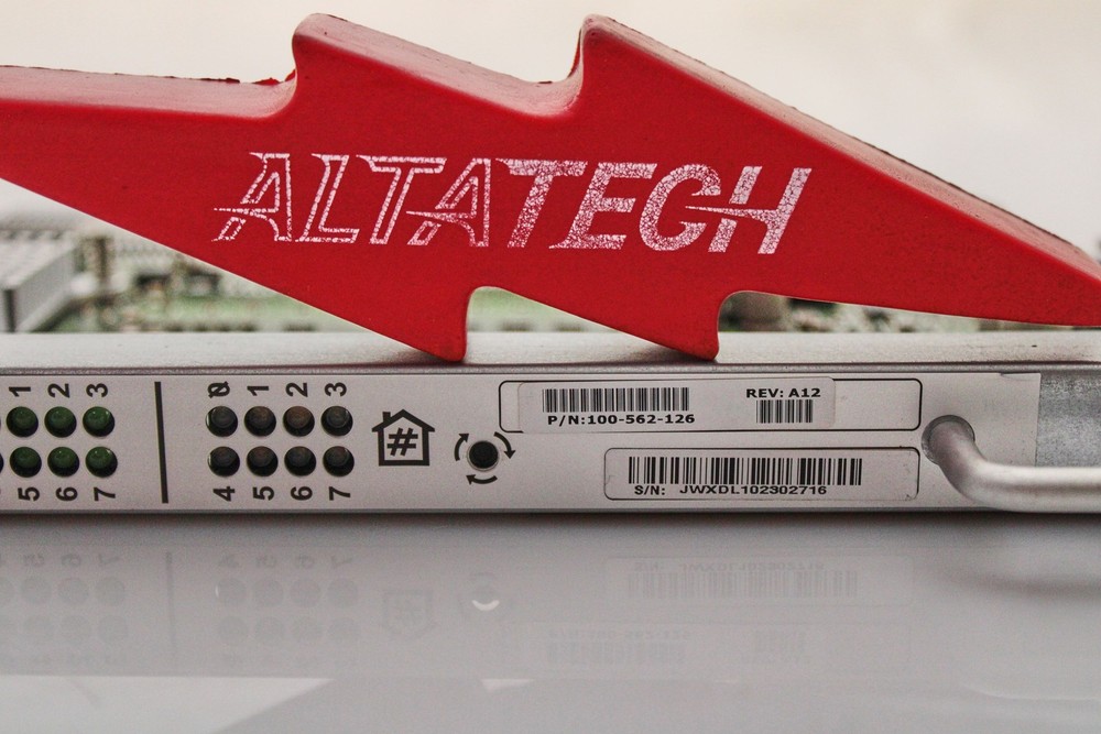 EMC 100-562-126 4GB Link Control Card