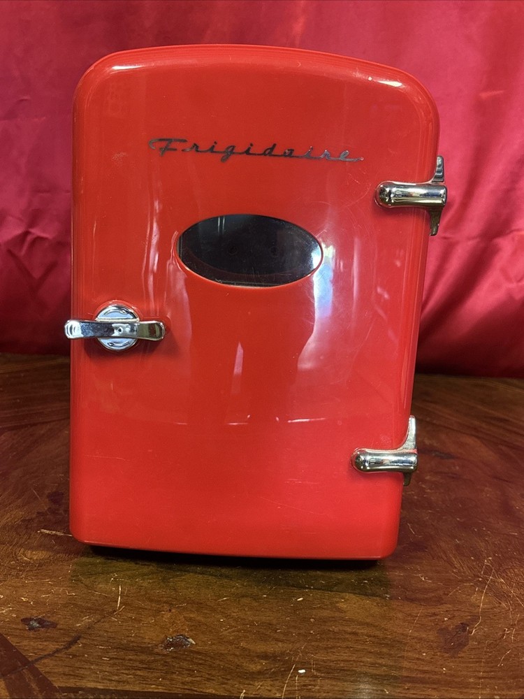 Frigidaire 6-Can Mini Retro Beverage Fridge - Red