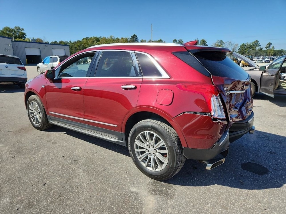 XT5 2017 Glove Box 4925385