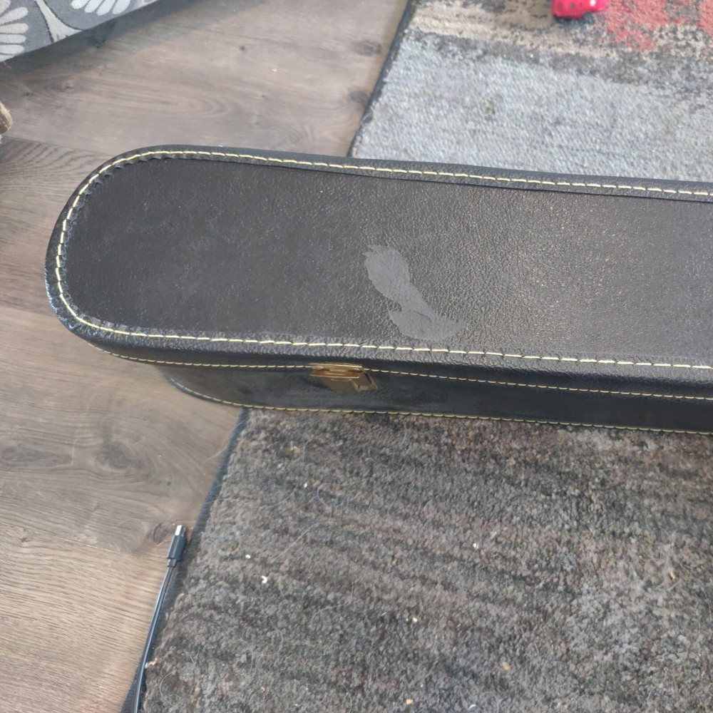 Vintage 5 string Globel banjo with fiber case