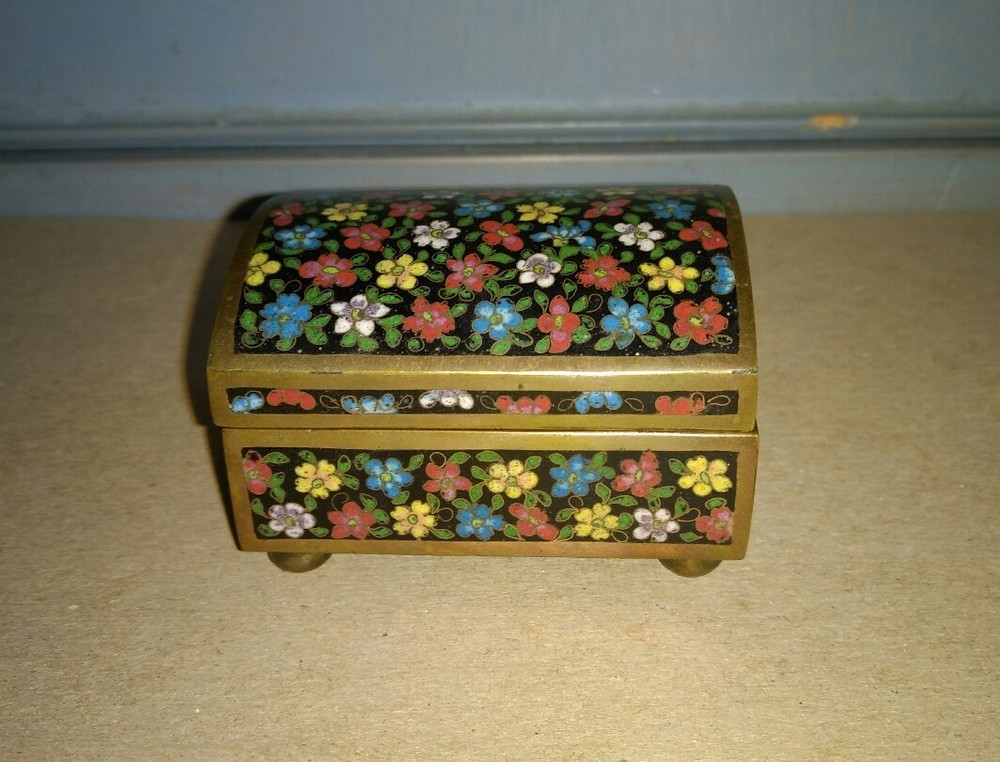 Antique Japanese Cloisonne Box