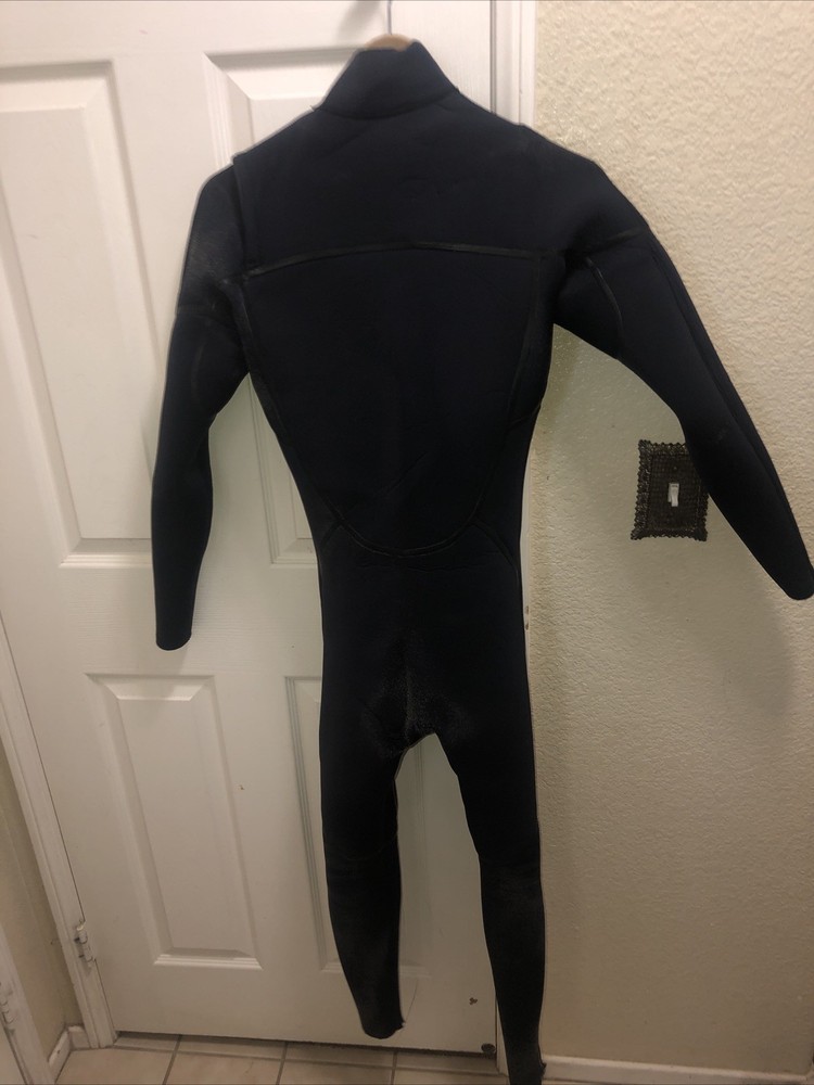 NEED ESSENTIALS 4/3mm Chest-Zip Wetsuit – Medium– Black