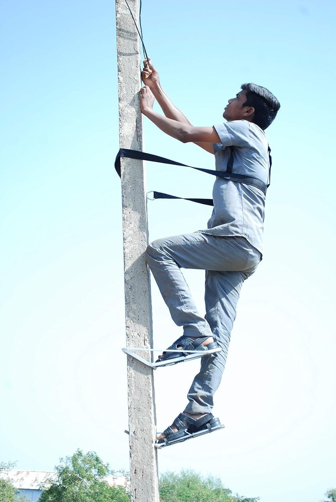 Electrical pole climbing clip 9.1 meter pole