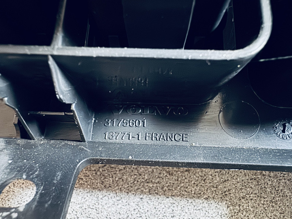 Volvo VNL Dash Panel P/N 3175601