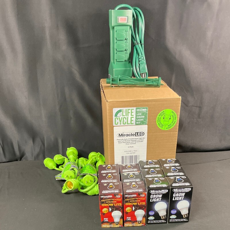 Miracle Green LED Plant Life Cycle 3-Socket Synchronized Grow Light Kit