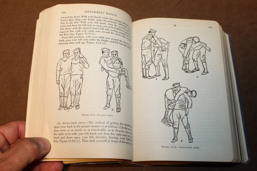 Original WW2 U.S. Navy "The Blue Jackets'' Book, Named & 1943 d.