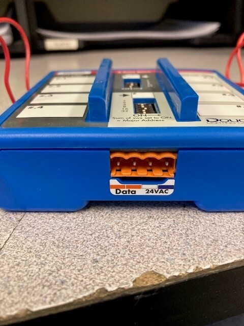 Douglas Lighting WRD-3408Z Relay Driver, 8 Output 24V
