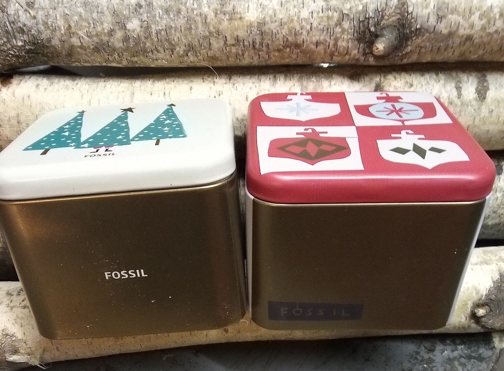 Fossil Keepsake Christmas Tins. 4 Pack. Ships Free & 4 Personalized Keychains