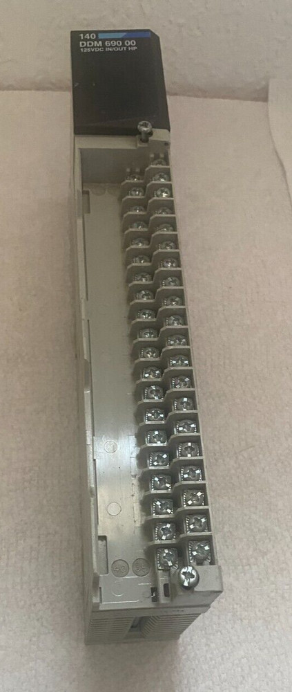 Schneider 140 DDM 690 00  125 VAC input module
