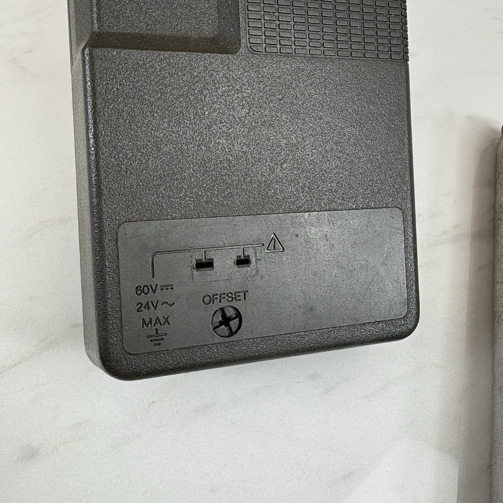 Fluke 51 K/J Handheld Digital Thermometer with Probe