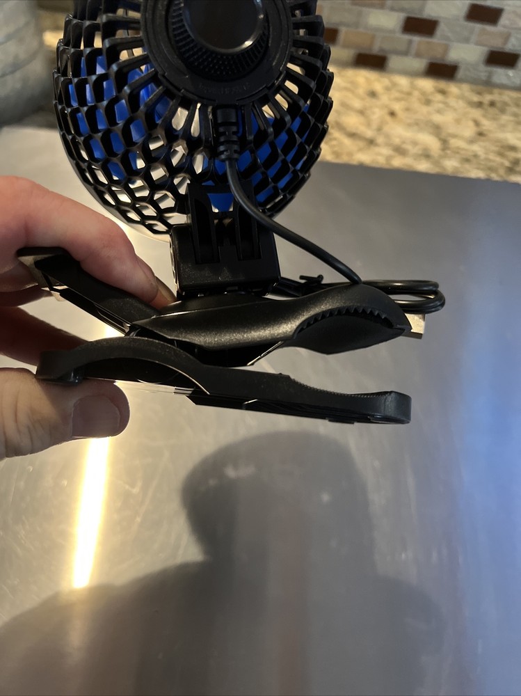 Small black portable USB Fan Office Desktop Adjustable